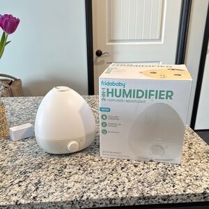 Fridababy White Humidifier and Diffuser